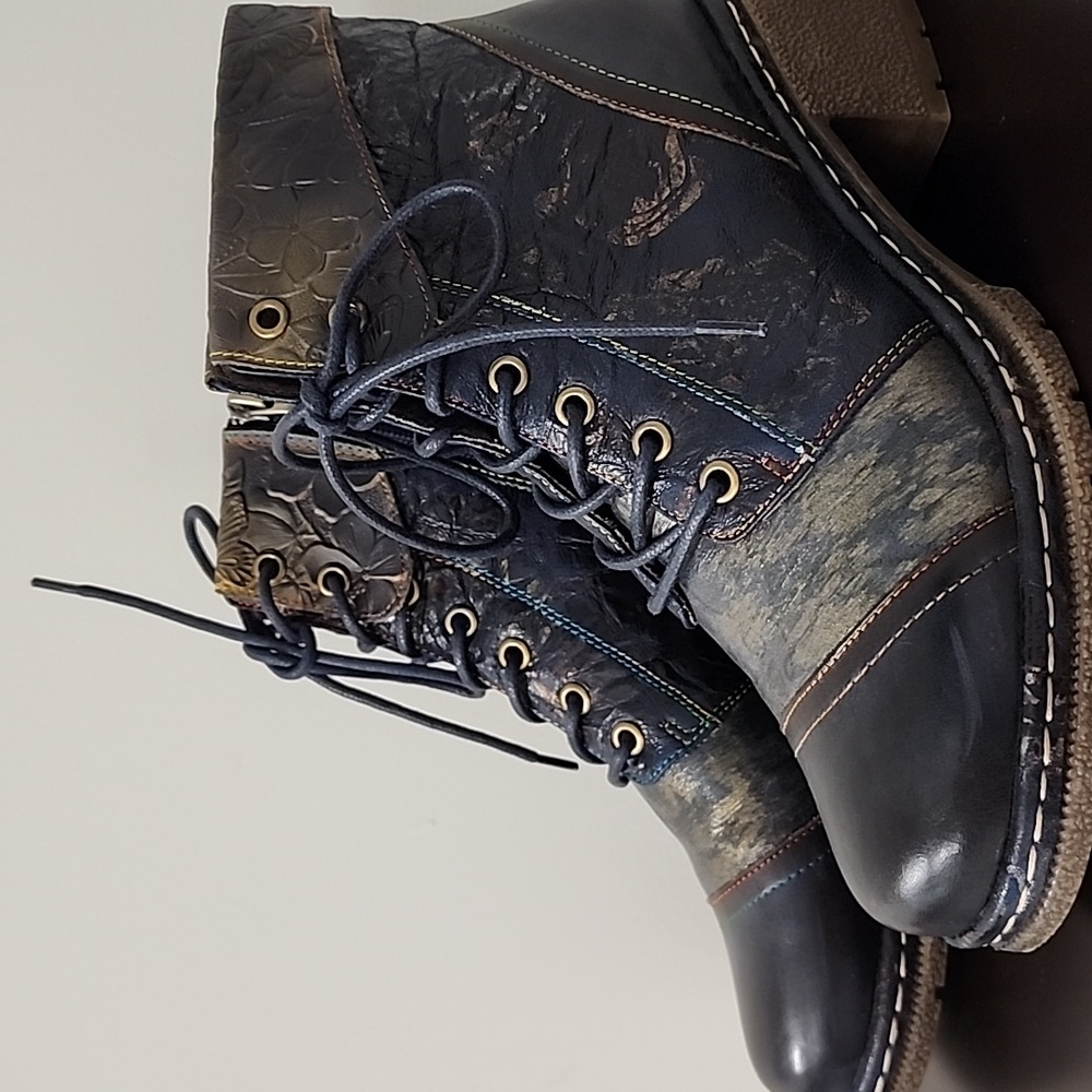 L'Artiste by Spring Step Leather Lace-up Boots Navy US 9/ EU 40